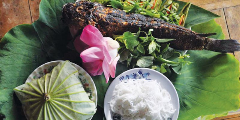 Cá lóc nướng một món ăn dân dã của miền Tây sông nước